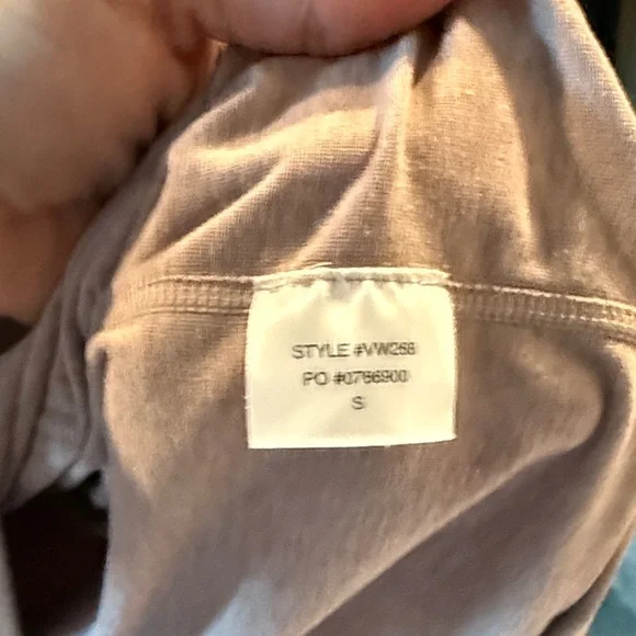 Vuori Performance Dusty Pink Hoodie - Picture 3 of 4